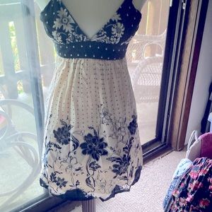 Fully lined dress blue and white